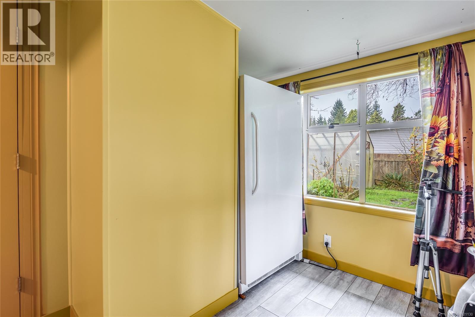 129 Seabreeze Dr N - Photo 3 of 39, Campbell River, British Columbia