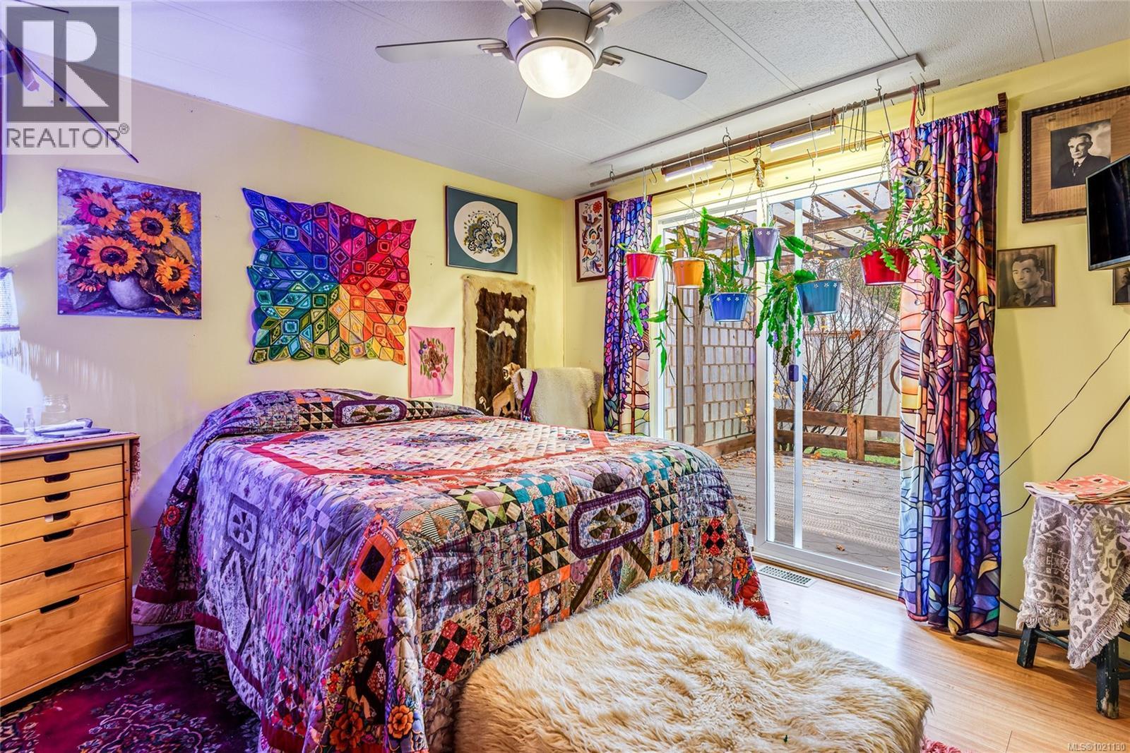 129 SEABREEZE DR N - 12