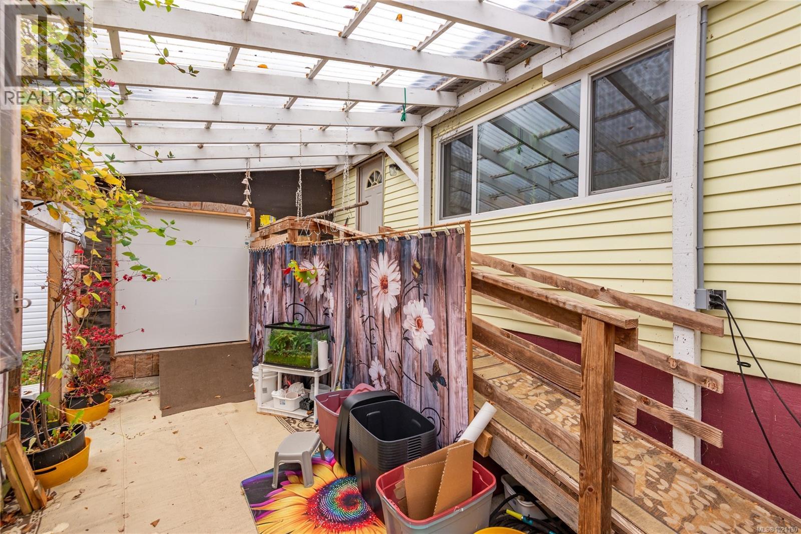 129 SEABREEZE DR N - 25