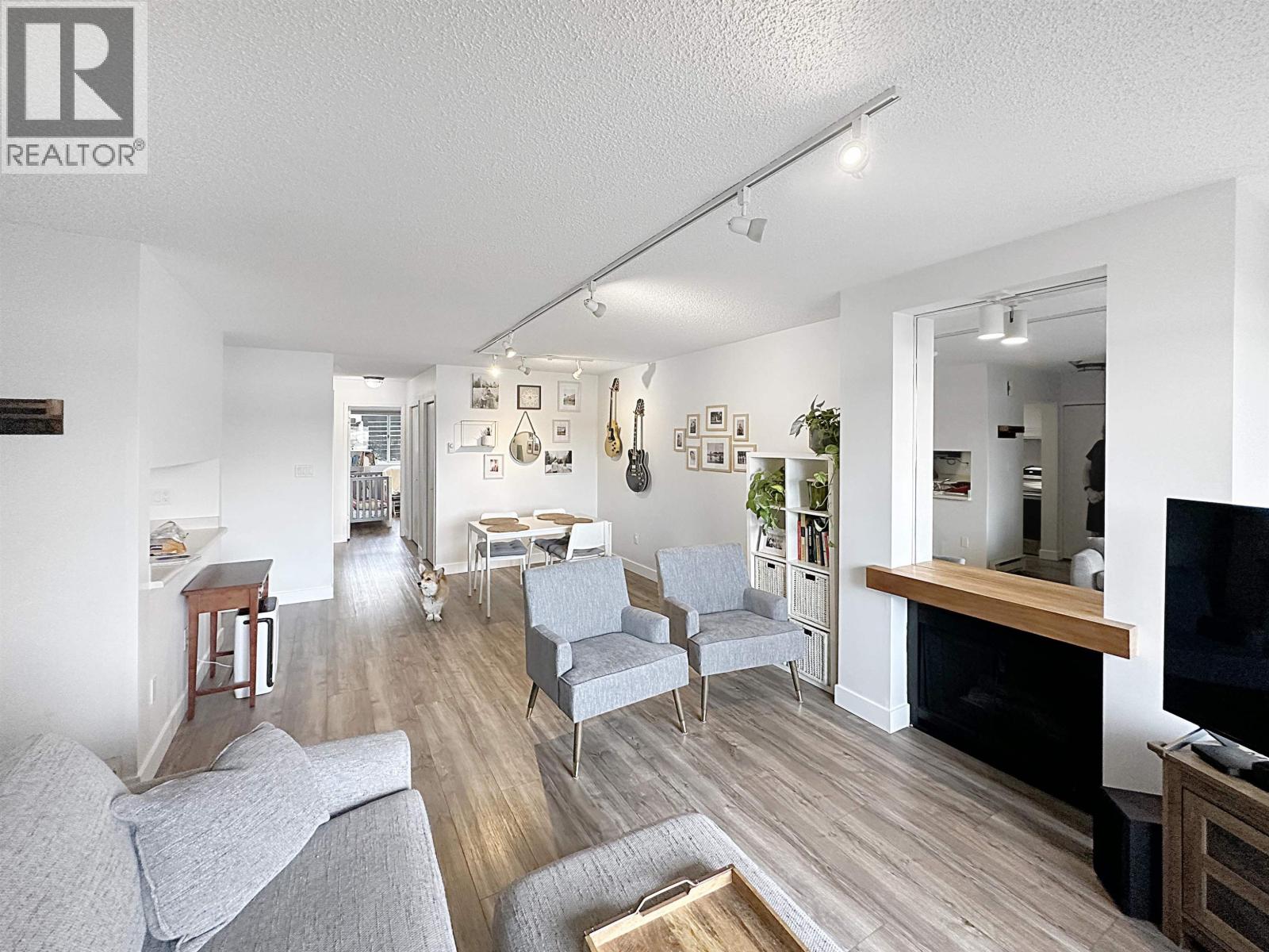 103 3 K DE K COURT, New Westminster