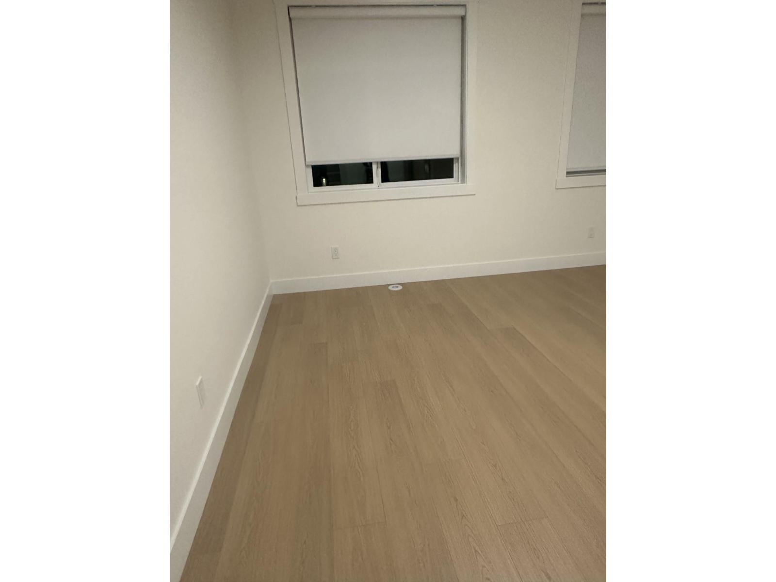 House in Langley - Image 10