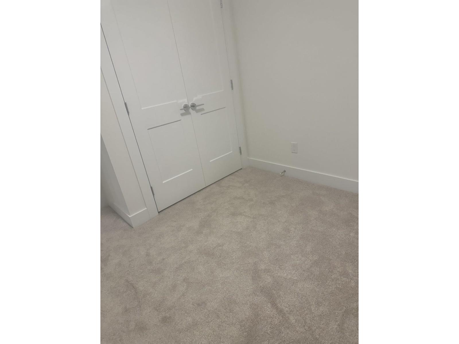House in Langley - Image 20