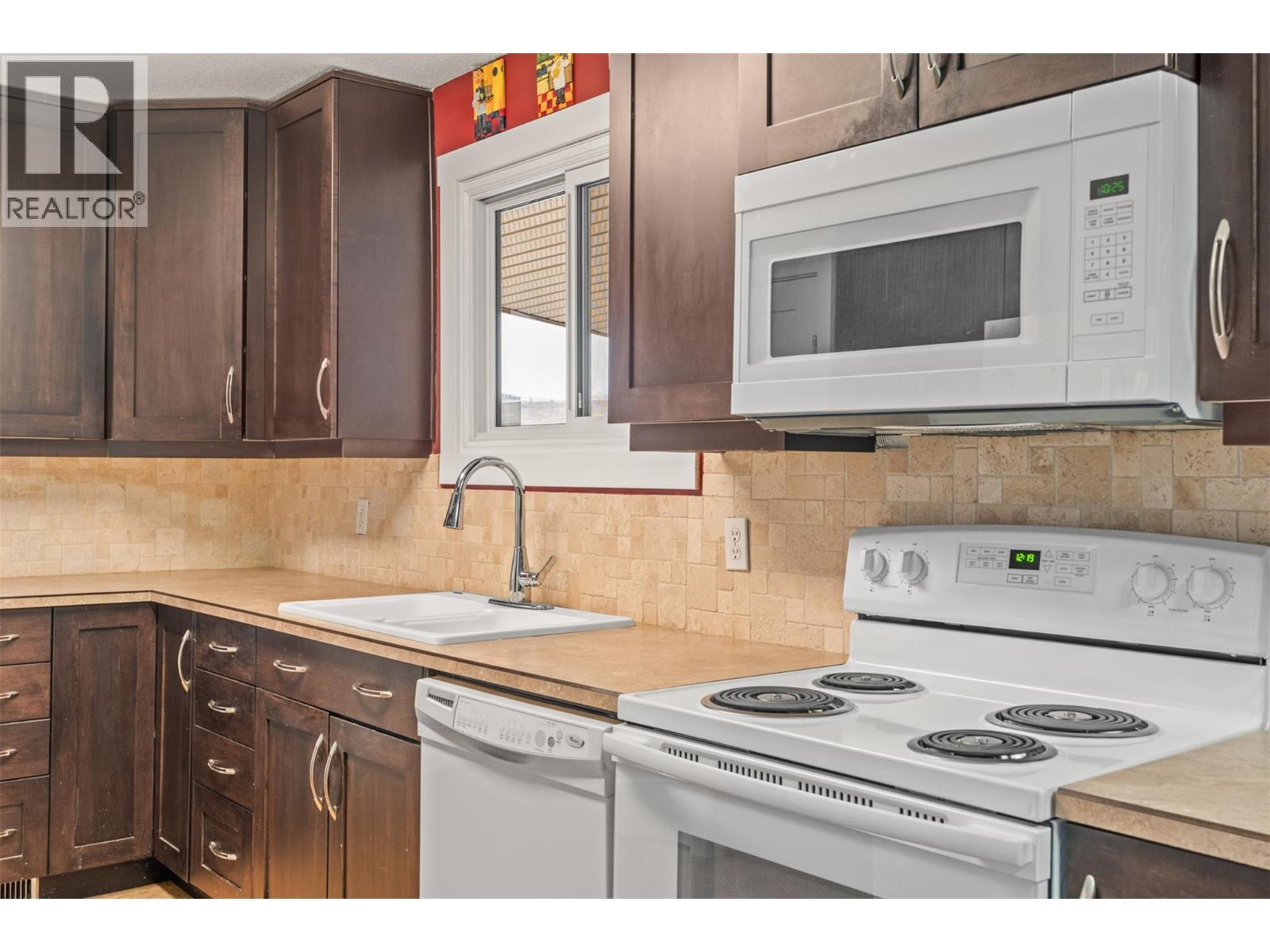  5207 Alain Road, Vernon