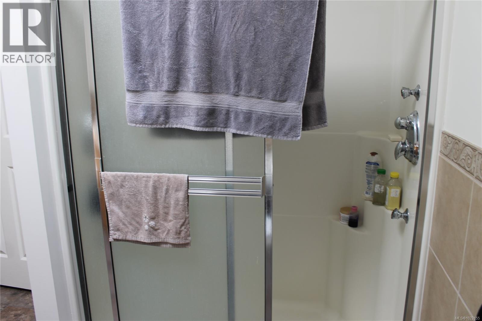 6160 Lakeview Dr, Duncan