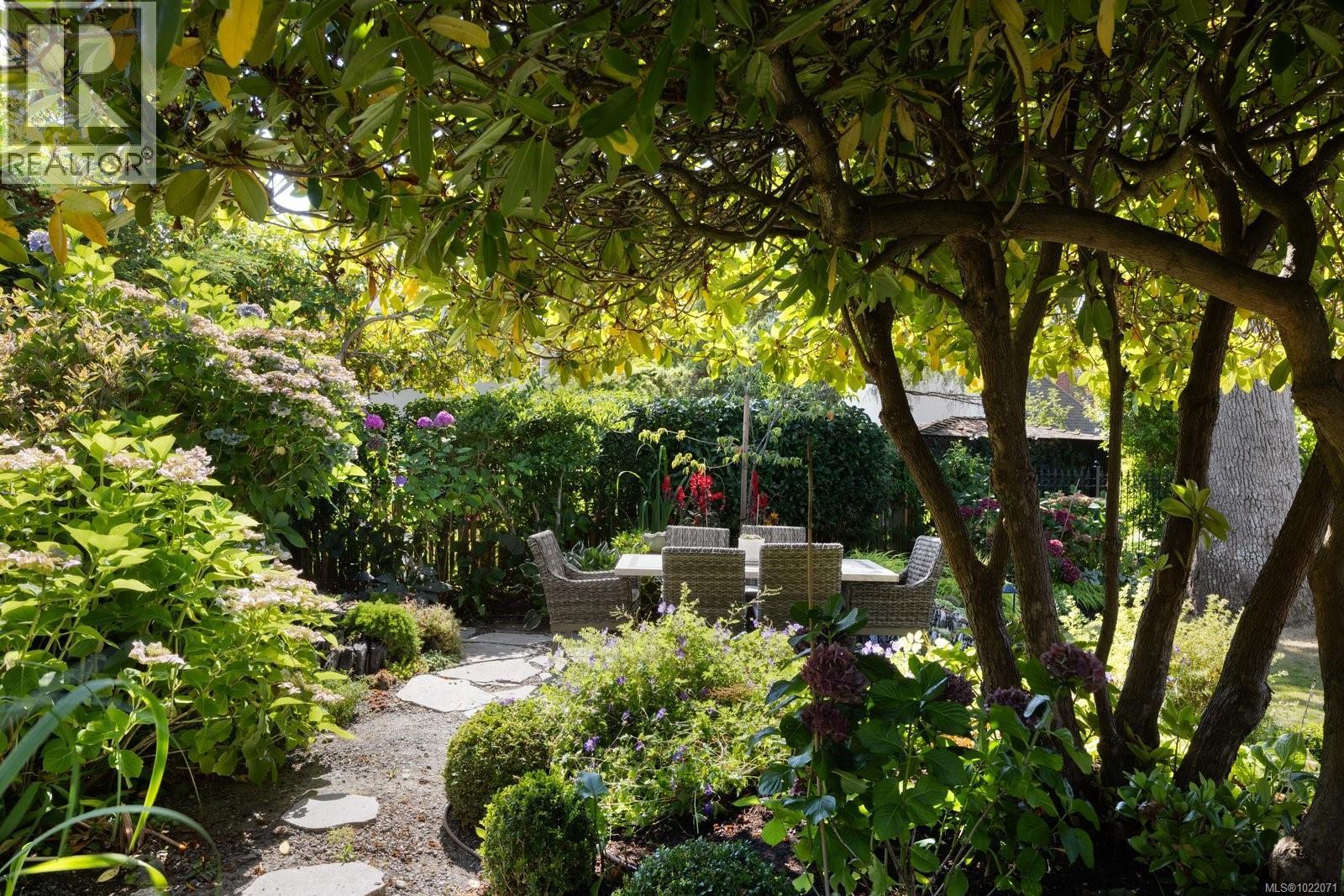  2655 Shady Lane, Oak Bay