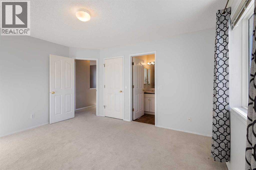 Single Family House for Sale in  Coventry Green NE Coventry Hills Calgary 