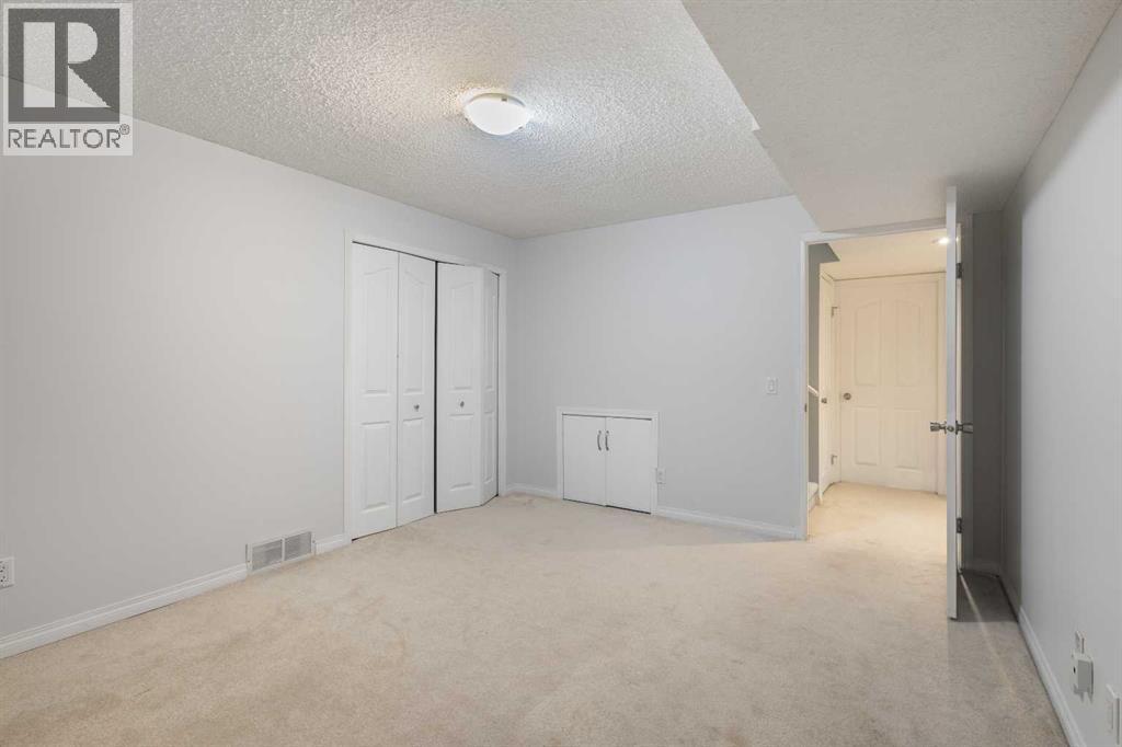 Single Family House for Sale in  Coventry Green NE Coventry Hills Calgary 