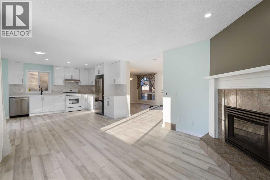 Single Family House for Sale in  Coventry Green NE Coventry Hills Calgary 