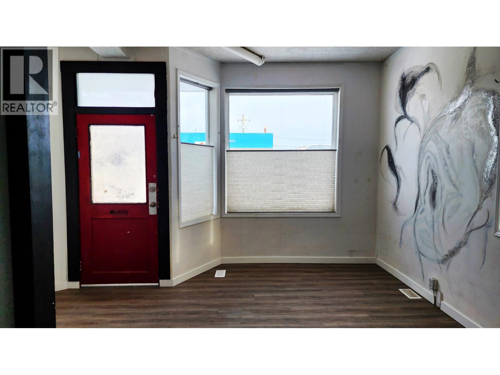 Photo 12 of 16 — 825 2ND AVENUE · Prince George, BC