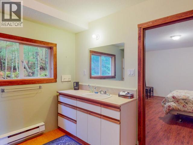 6080 SHELTER POINT ROAD, Texada Island