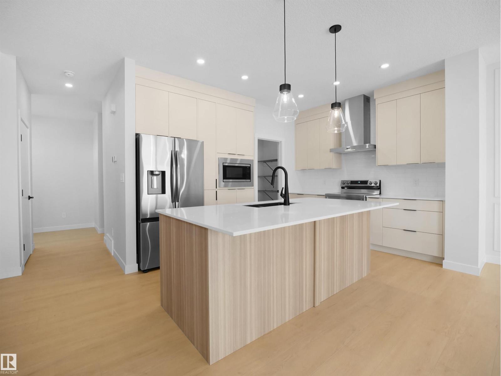 15180 28 ST NW, Edmonton