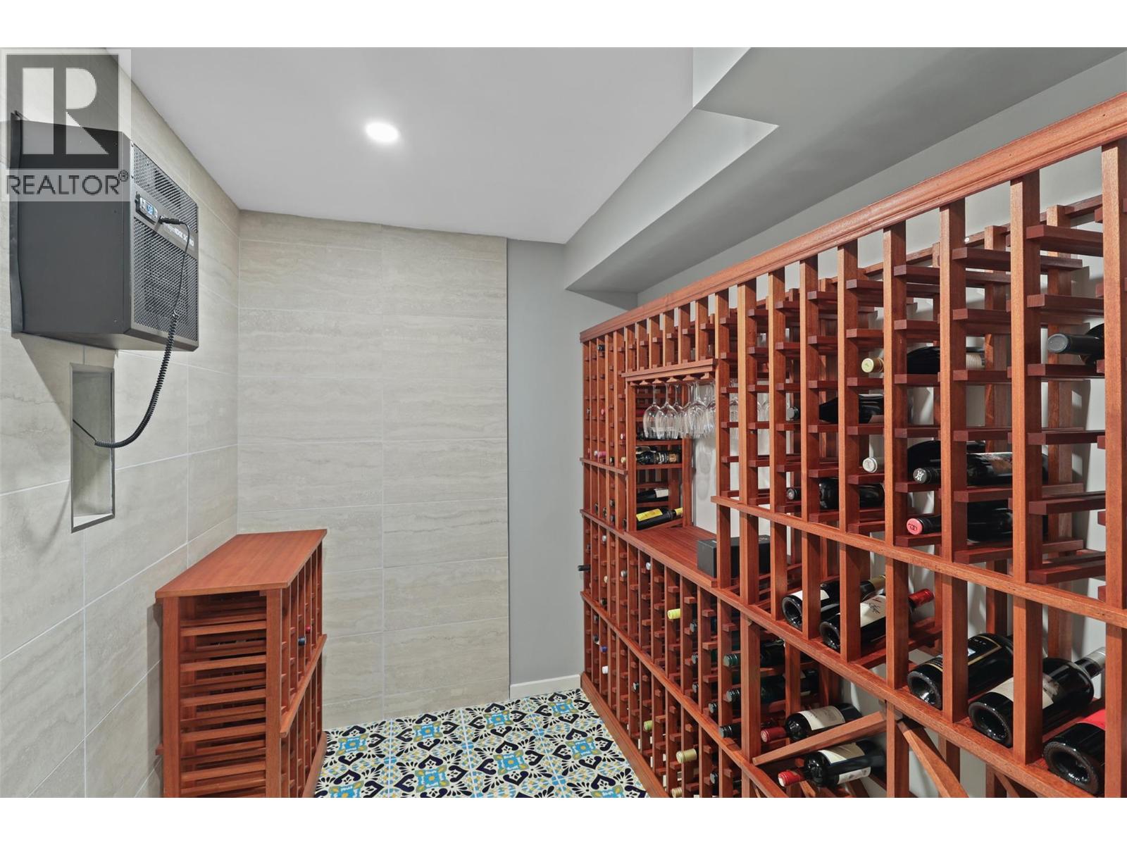 #228 641 SHUSWAP ROAD - 27