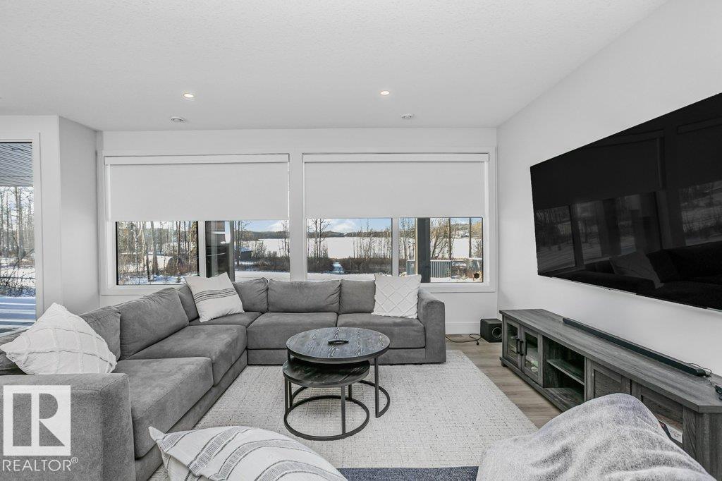 #42 2307 TWP ROAD 522, Rural Parkland County