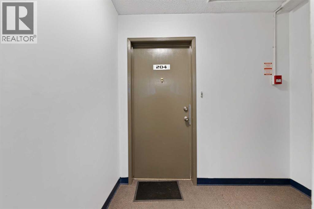 204, 4328 4 Street NW, Calgary, Alberta