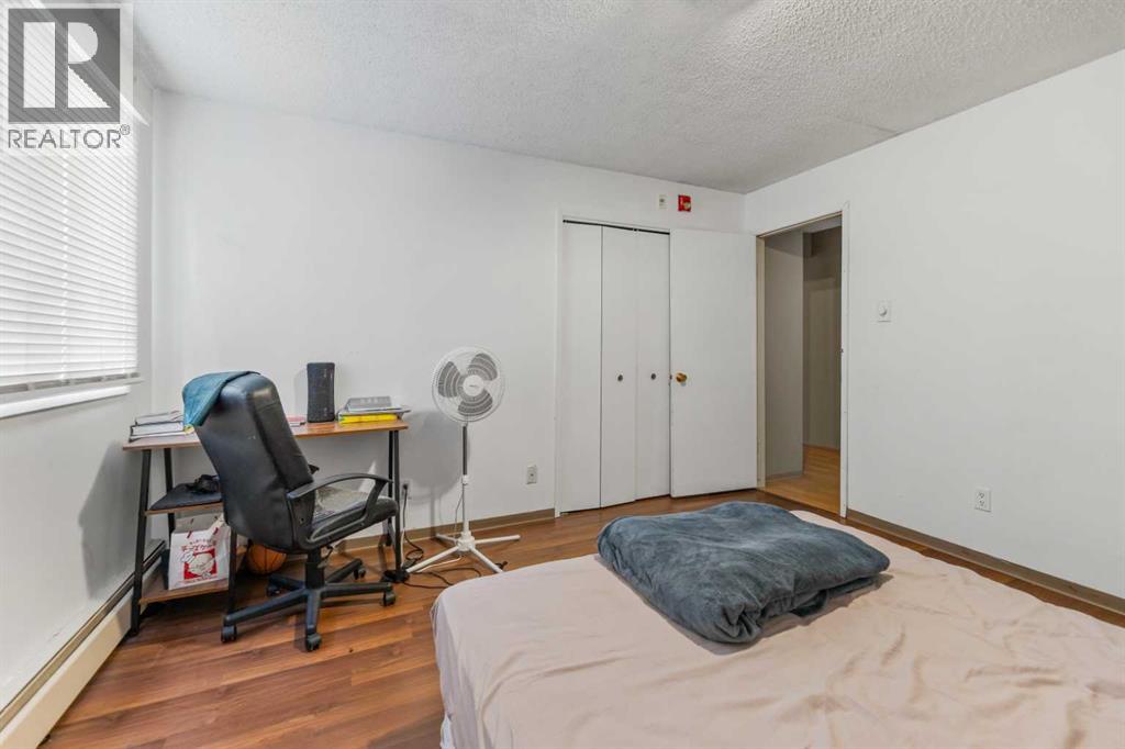 Single Family House for Sale in    Street NW Highland Park Calgary 