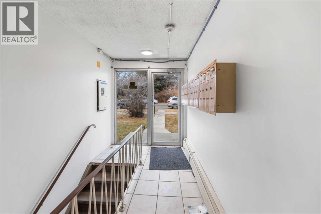 Single Family House for Sale in    Street NW Highland Park Calgary 