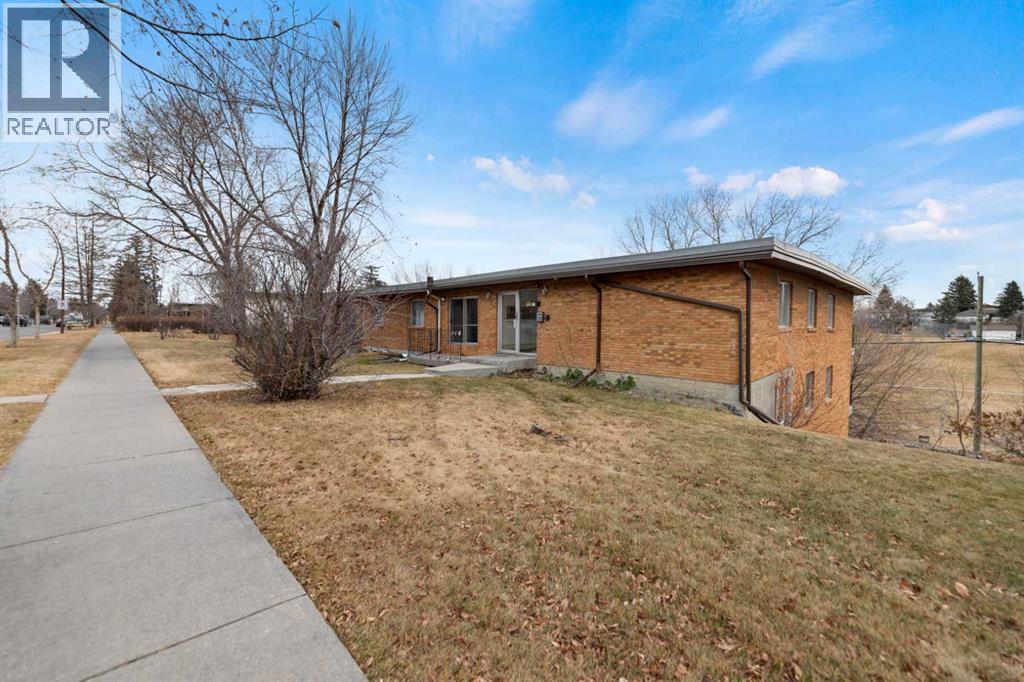 Single Family House for Sale in    Street NW Highland Park Calgary 