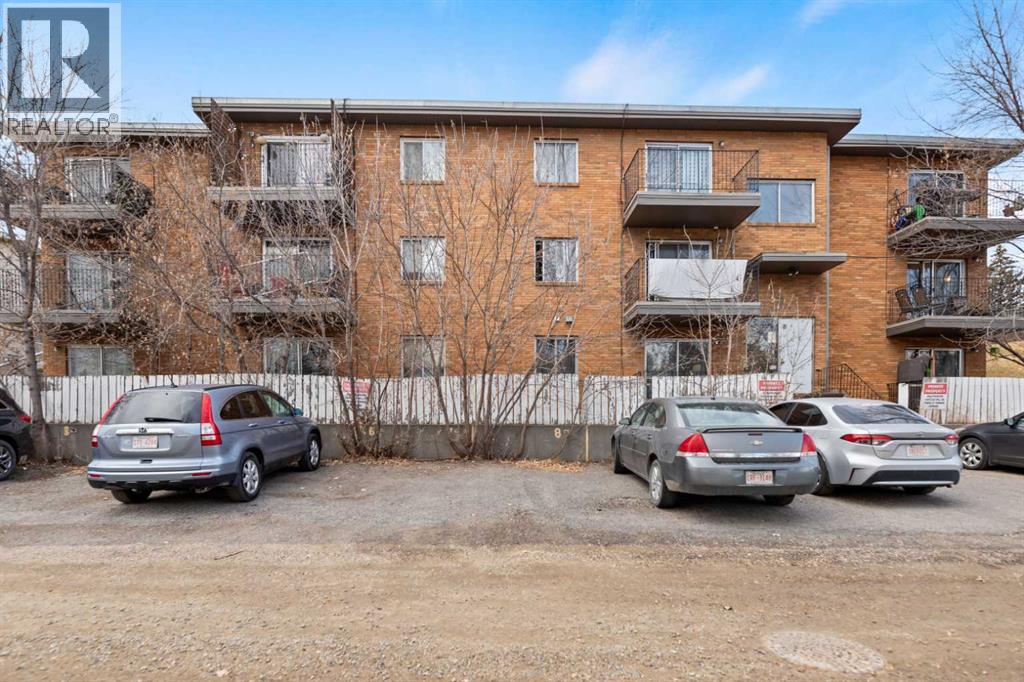 Single Family House for Sale in    Street NW Highland Park Calgary 