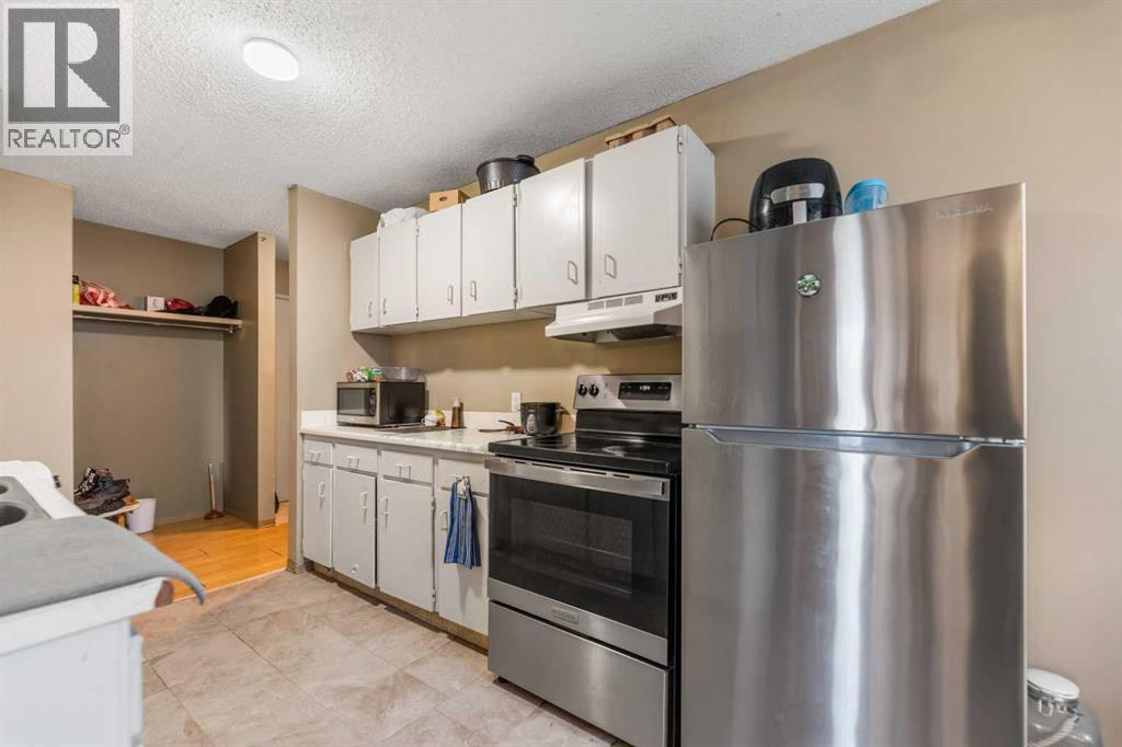 Single Family House for Sale in    Street NW Highland Park Calgary 