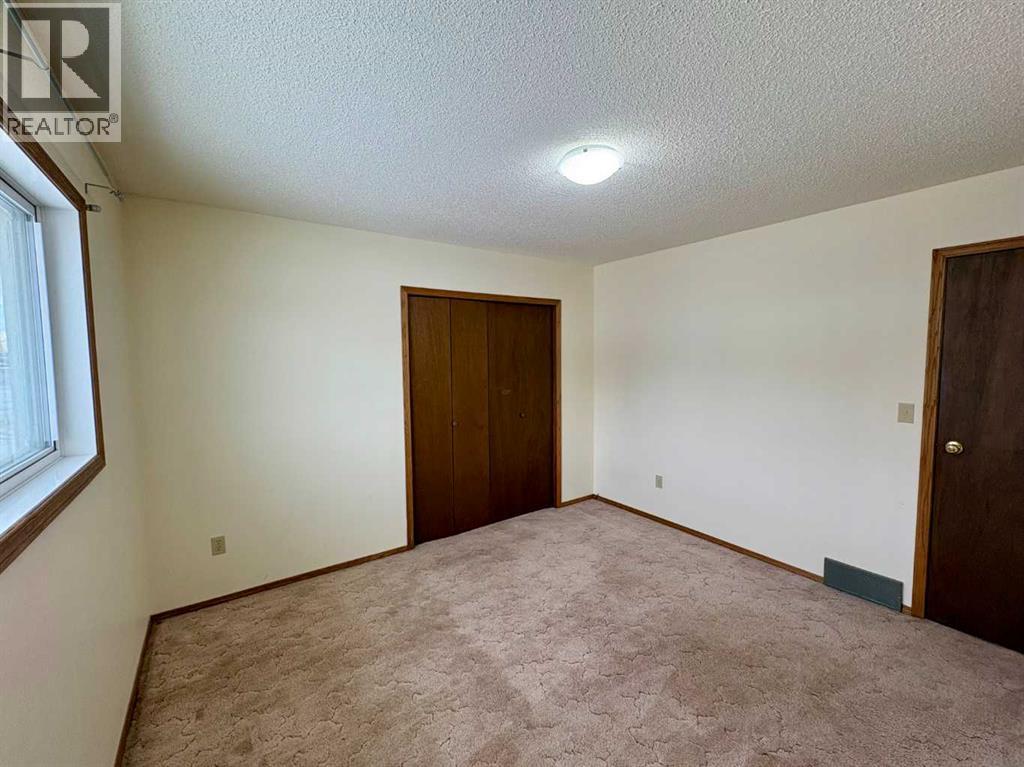 4304 56 Avenue, Innisfail