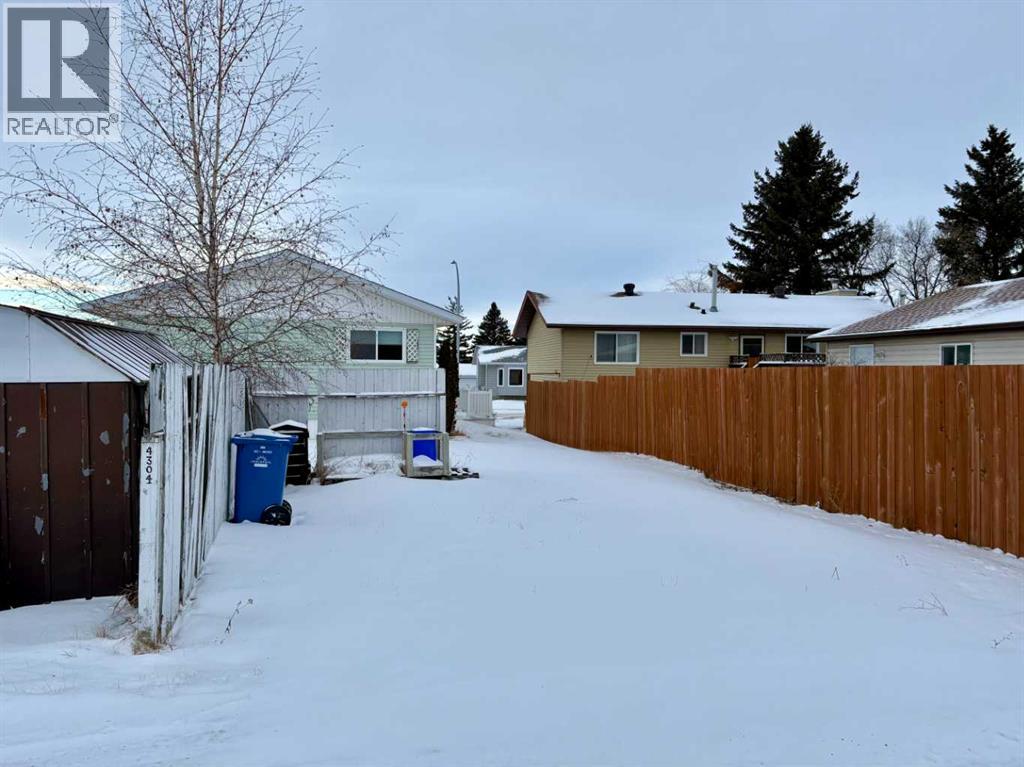 4304 56 Avenue, Innisfail