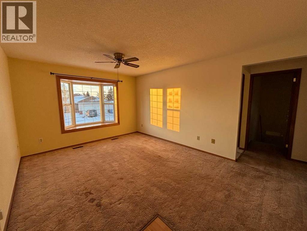 4304 56 Avenue, Innisfail