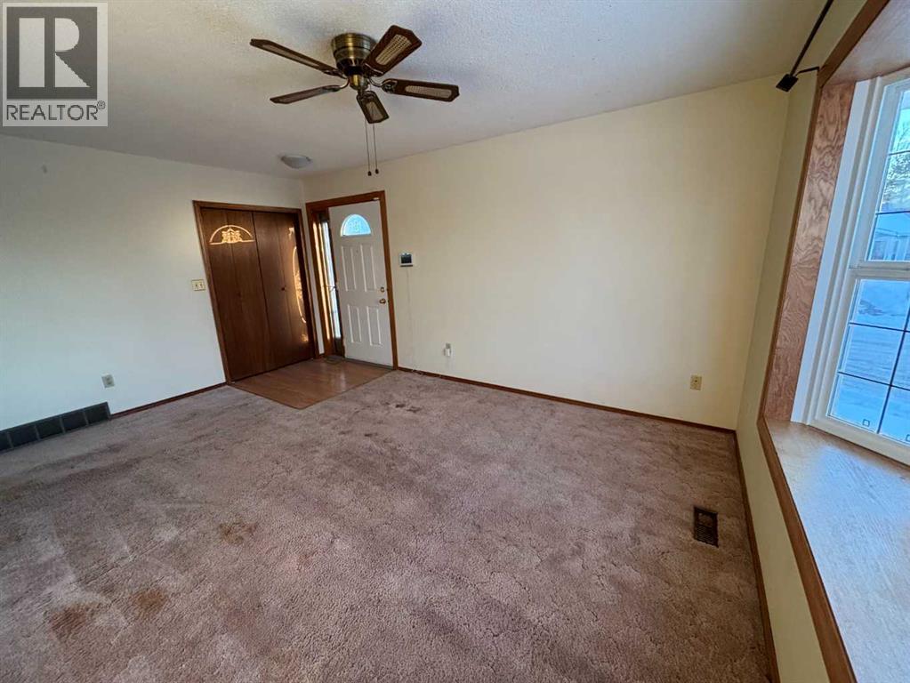 4304 56 Avenue, Innisfail