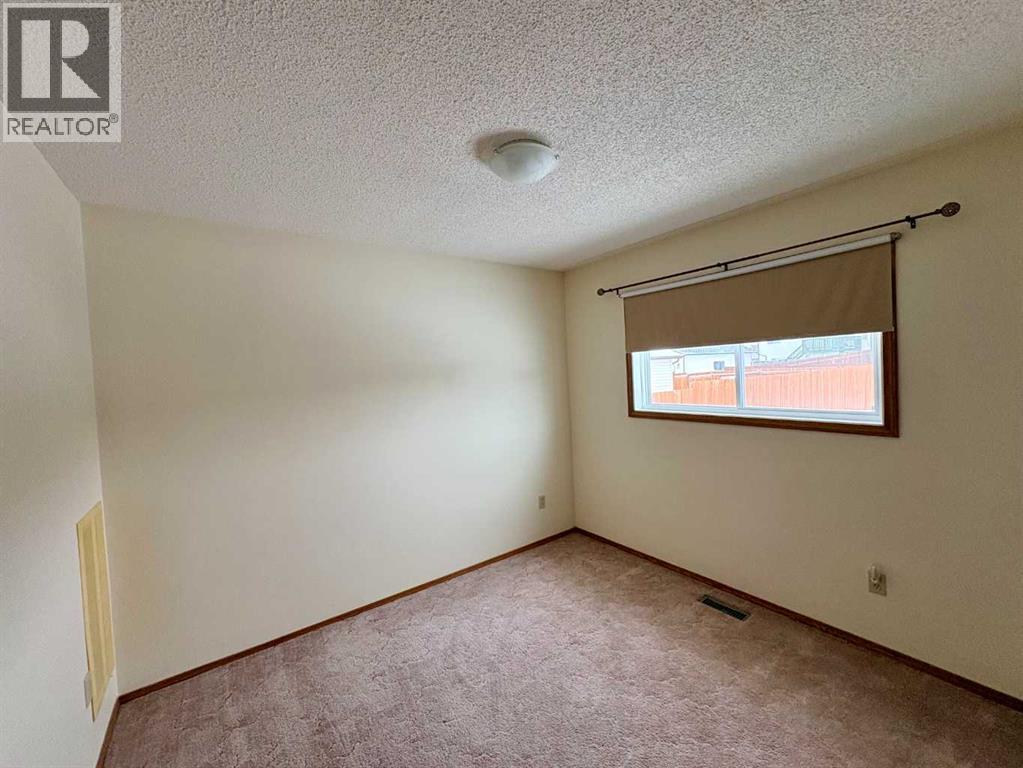 4304 56 Avenue, Innisfail