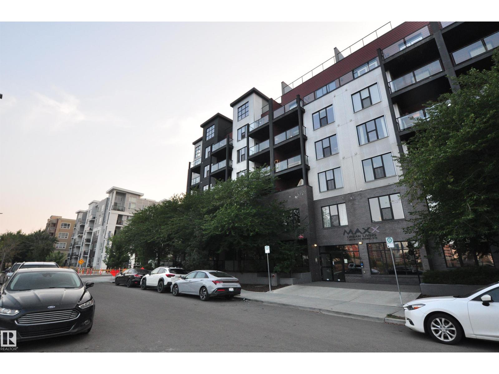 #407 10518 113 ST NW, Edmonton