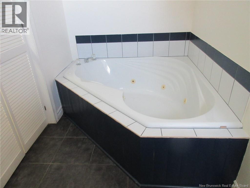 #H 61 Prince William Street - Image 25