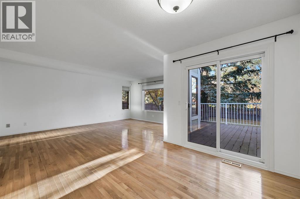 Single Family House for Sale in  Coach Side Terrace SW Coach Hill Calgary 