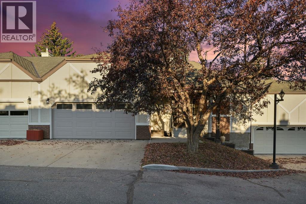 Single Family House for Sale in  Coach Side Terrace SW Coach Hill Calgary 