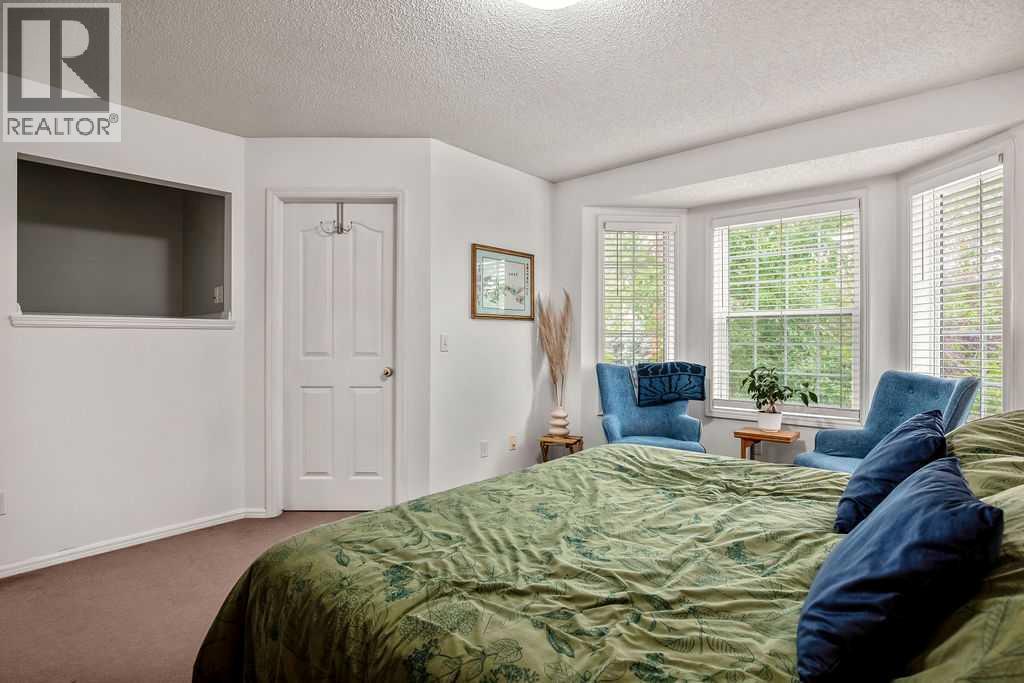 Multi-family House for Sale in /  Street SW Killarney/Glengarry Calgary 