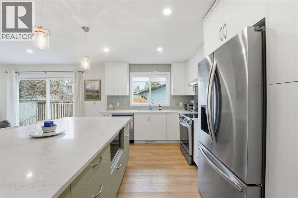 Single Family House Bungalow for Sale in  Sunmount Close SE Sundance Calgary 