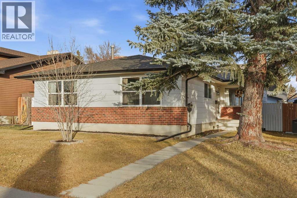 Single Family House Bungalow for Sale in  Sunmount Close SE Sundance Calgary 