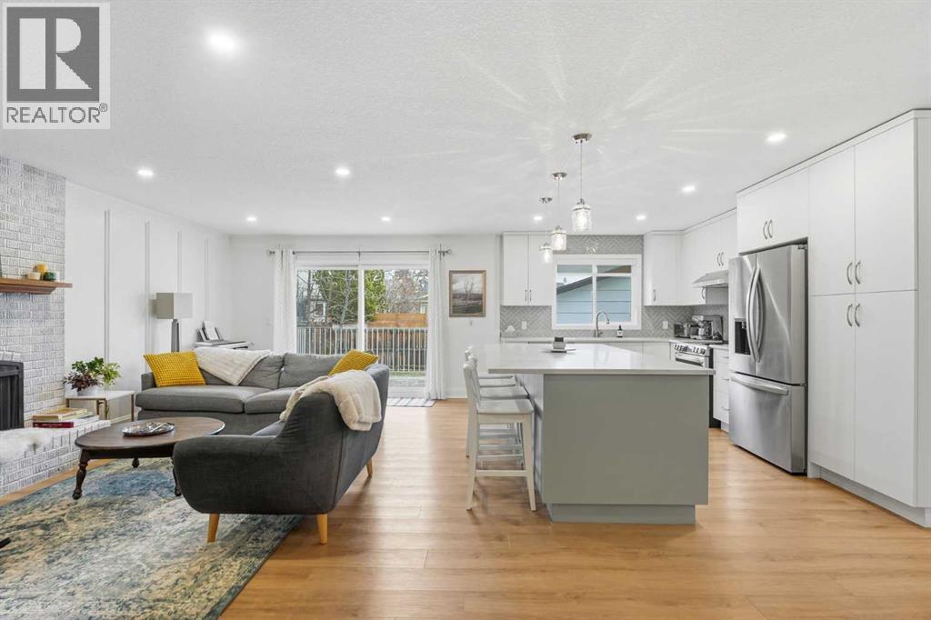 Single Family House Bungalow for Sale in  Sunmount Close SE Sundance Calgary 