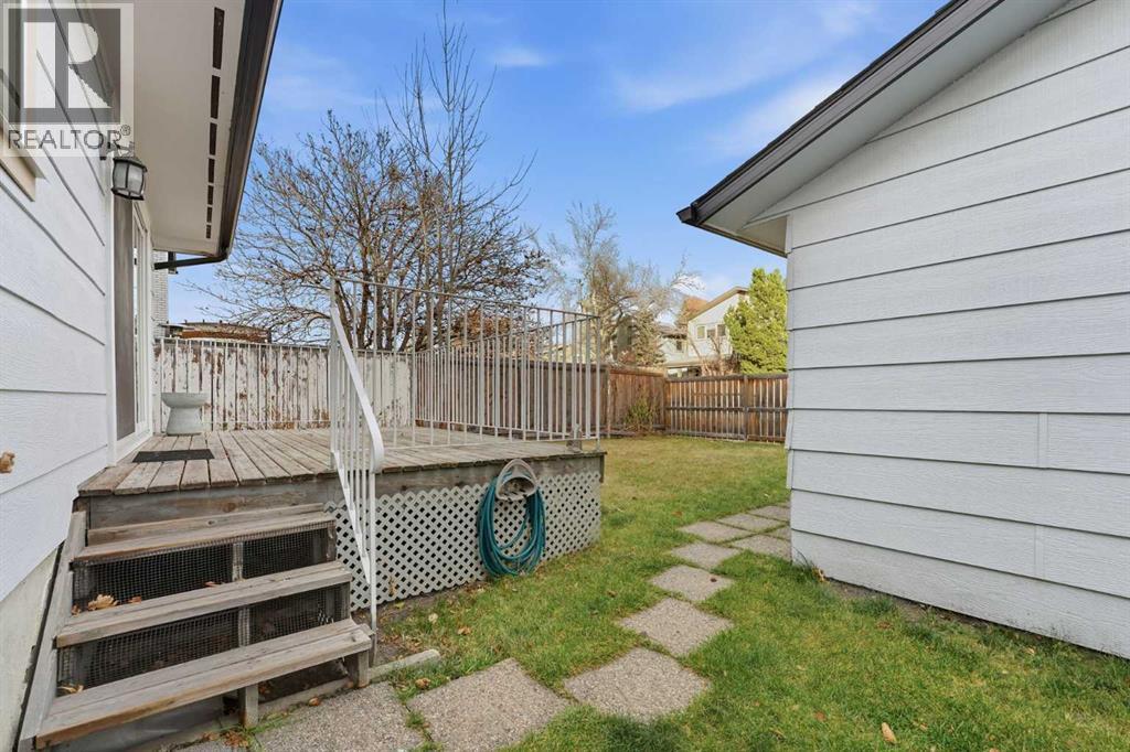 Single Family House Bungalow for Sale in  Sunmount Close SE Sundance Calgary 