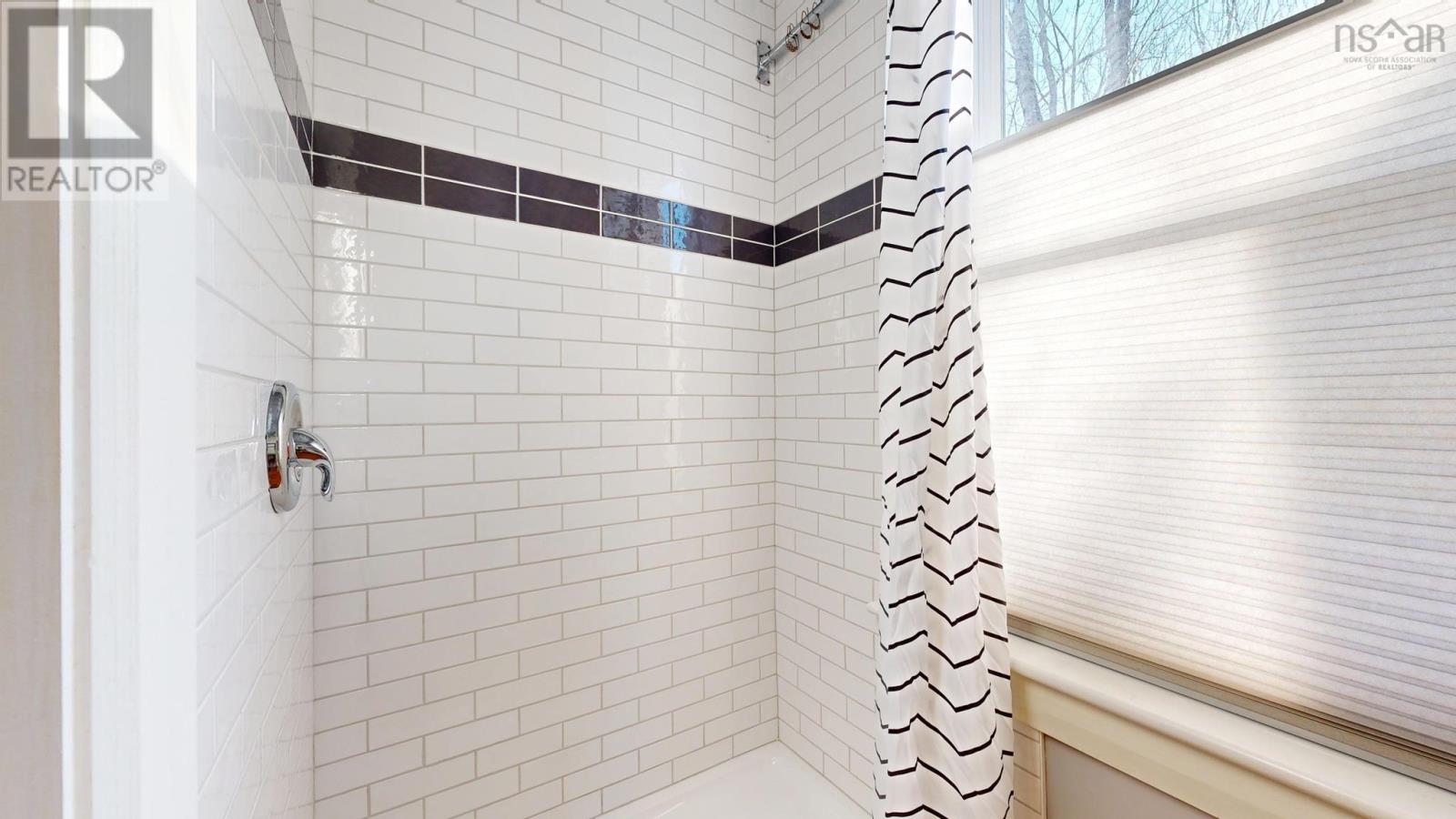 Property 26 of 48 of 13 John Street