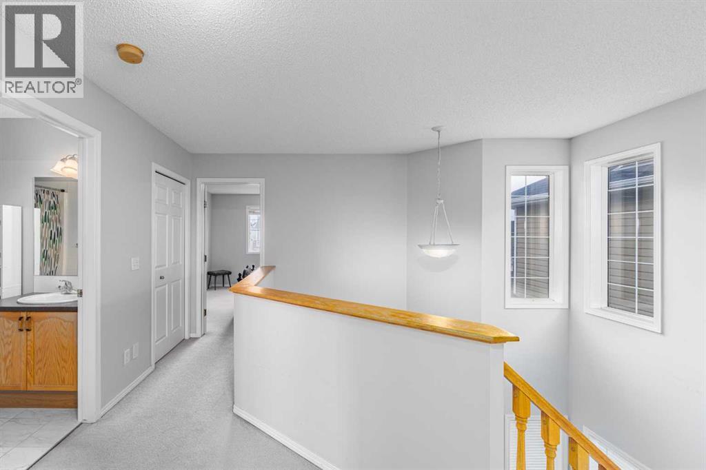 Single Family House for Sale in  Royal Elm Mews Royal Oak Calgary 