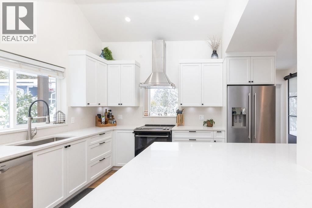 6251 JASPER ROAD, Sechelt