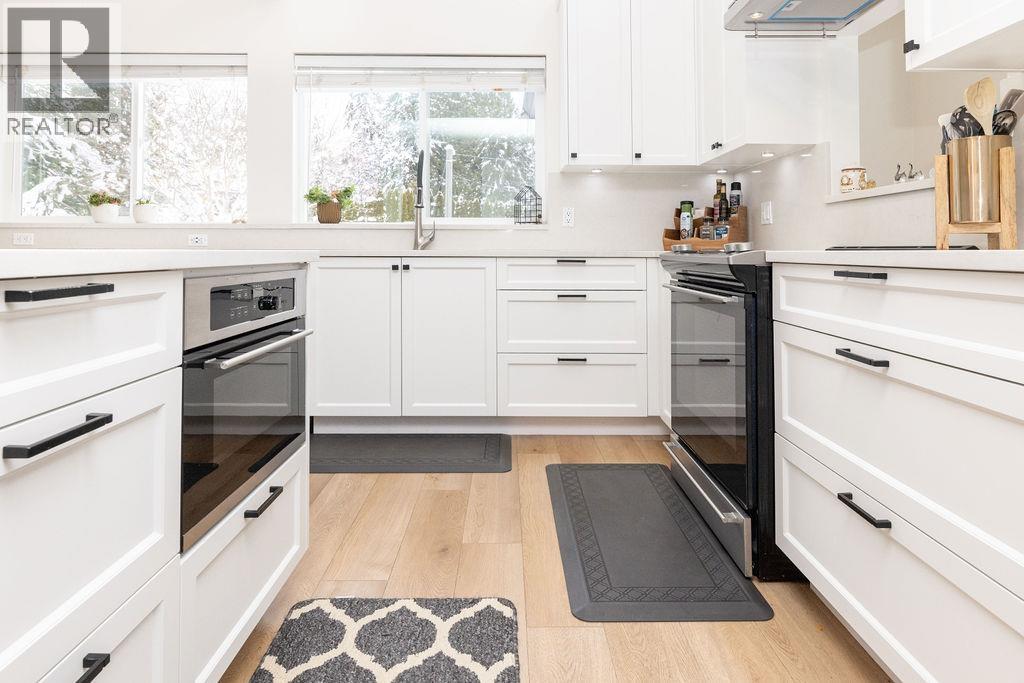 6251 JASPER ROAD, Sechelt