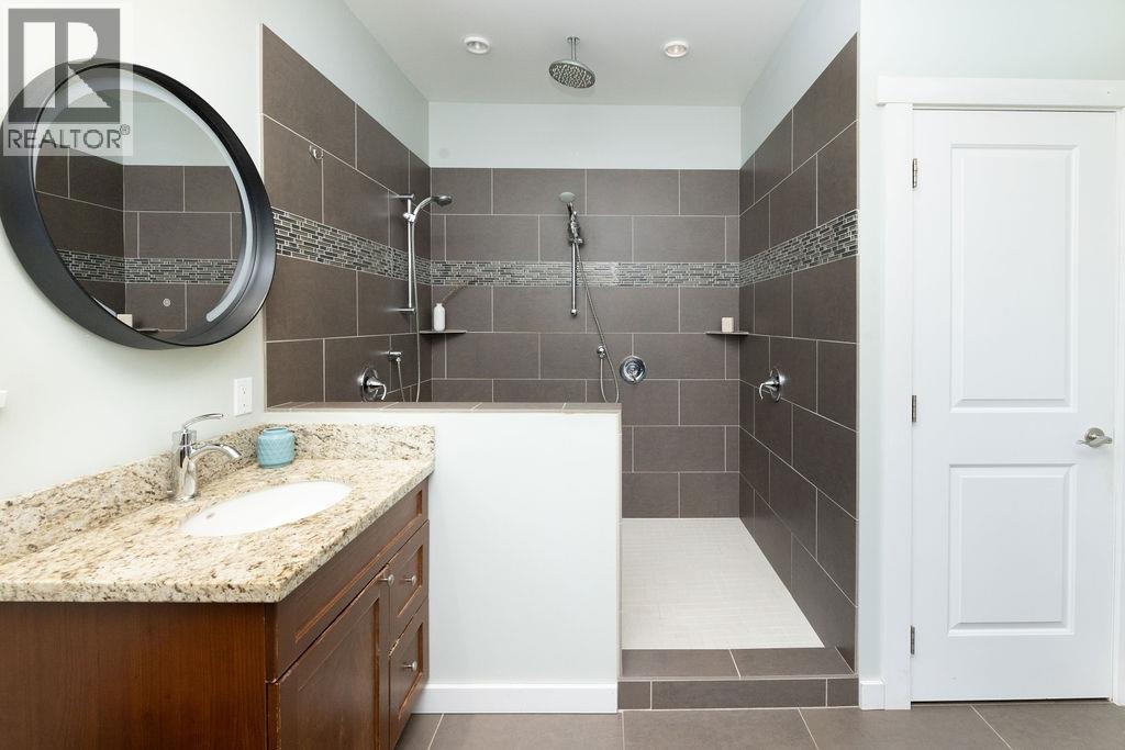 6251 JASPER ROAD, Sechelt