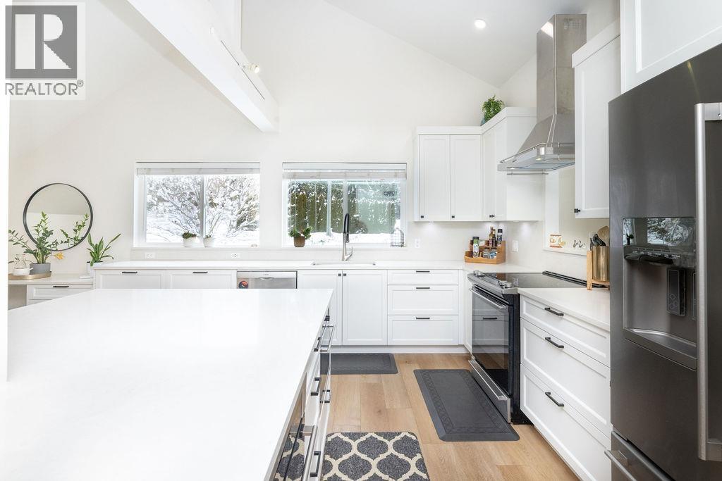 6251 JASPER ROAD, Sechelt