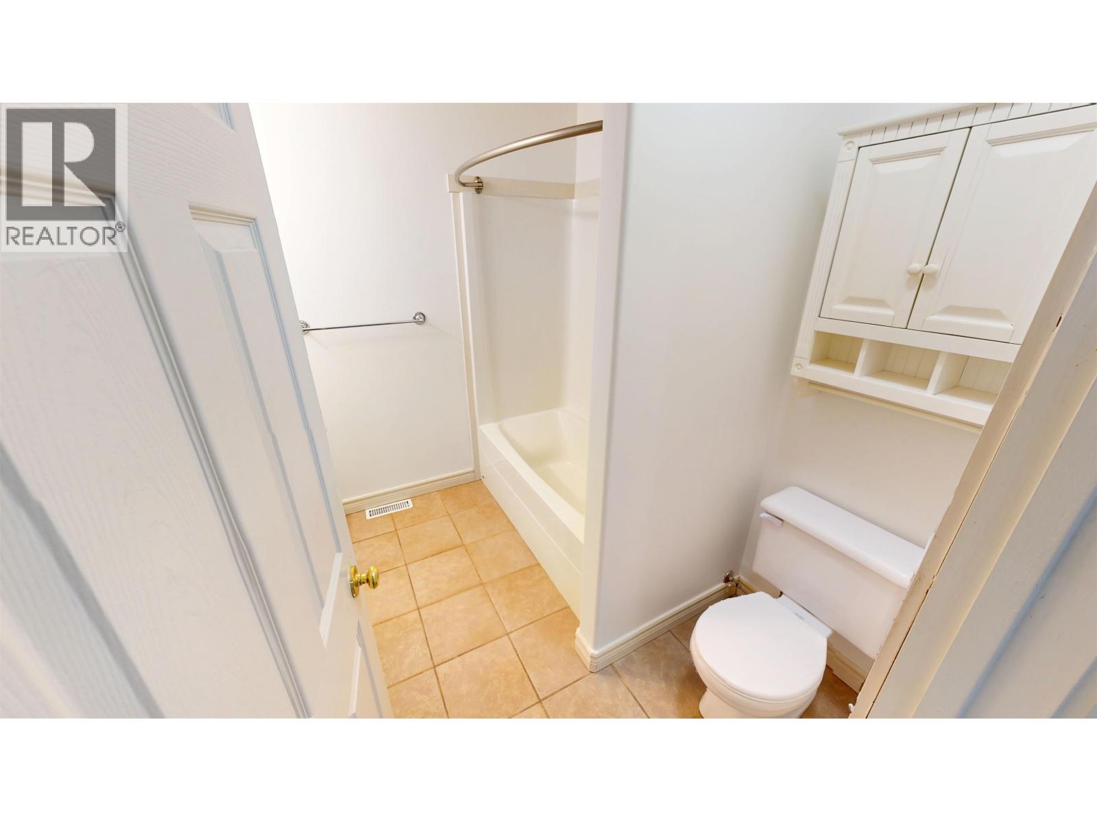 A 10007 111 AVENUE, Fort St. John