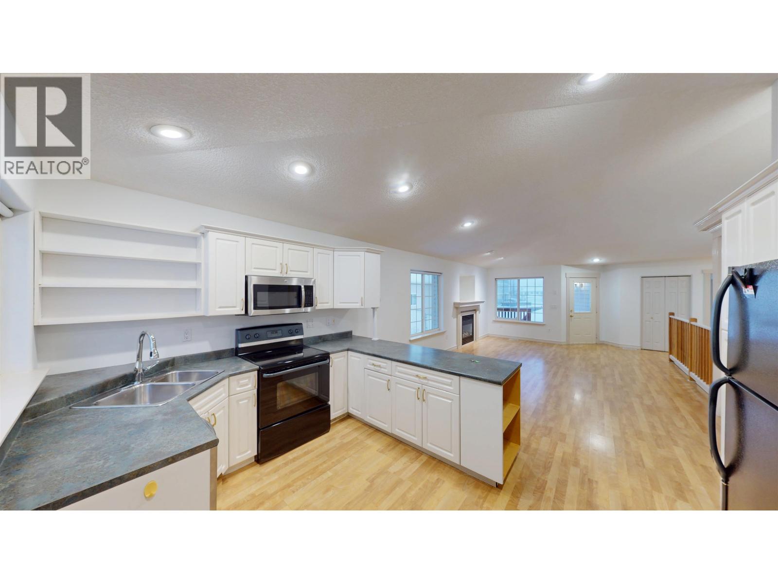 A 10007 111 AVENUE, Fort St. John