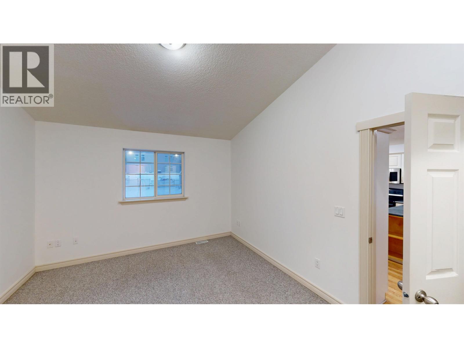 A 10007 111 AVENUE, Fort St. John