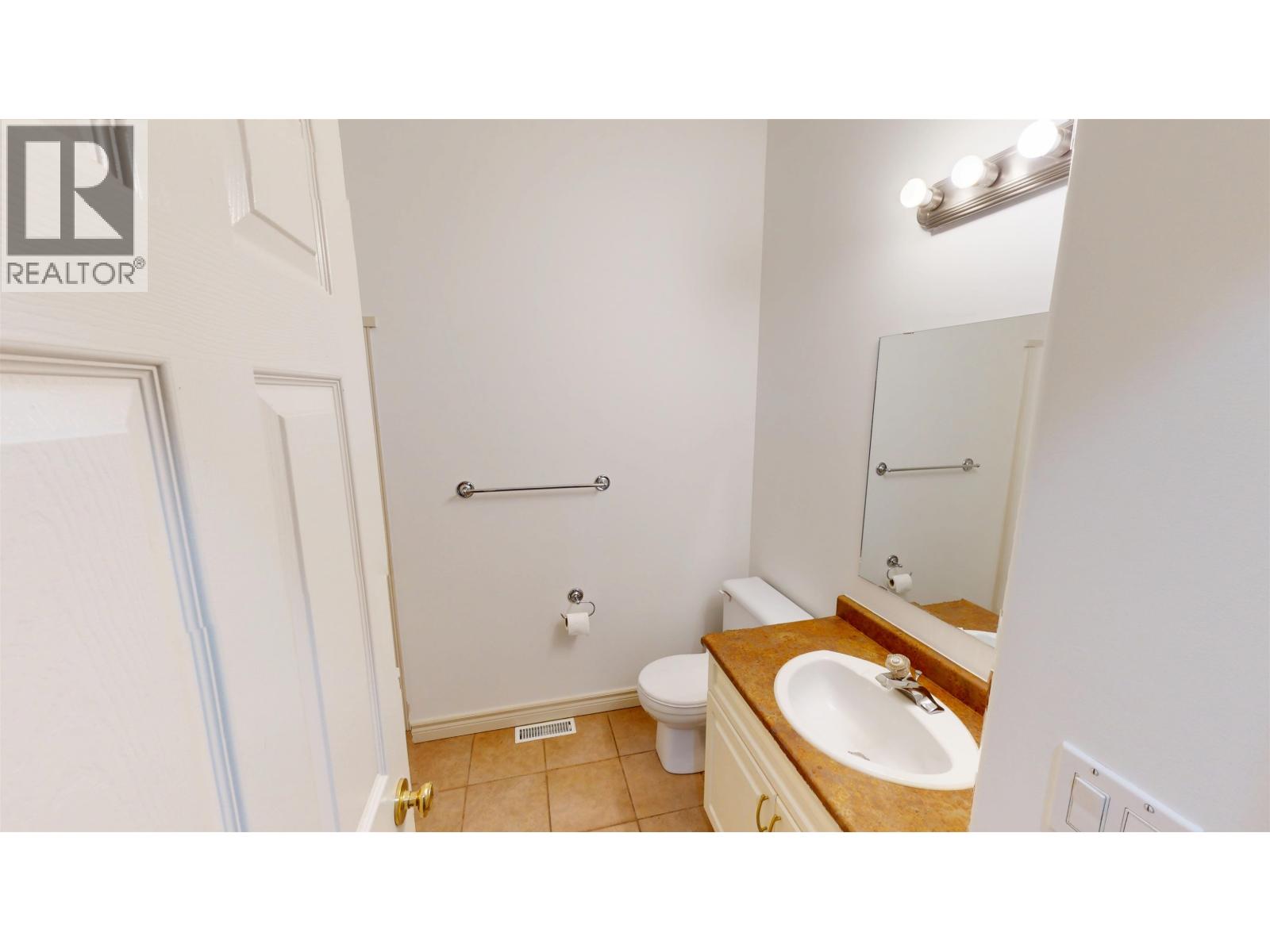 A 10007 111 AVENUE, Fort St. John