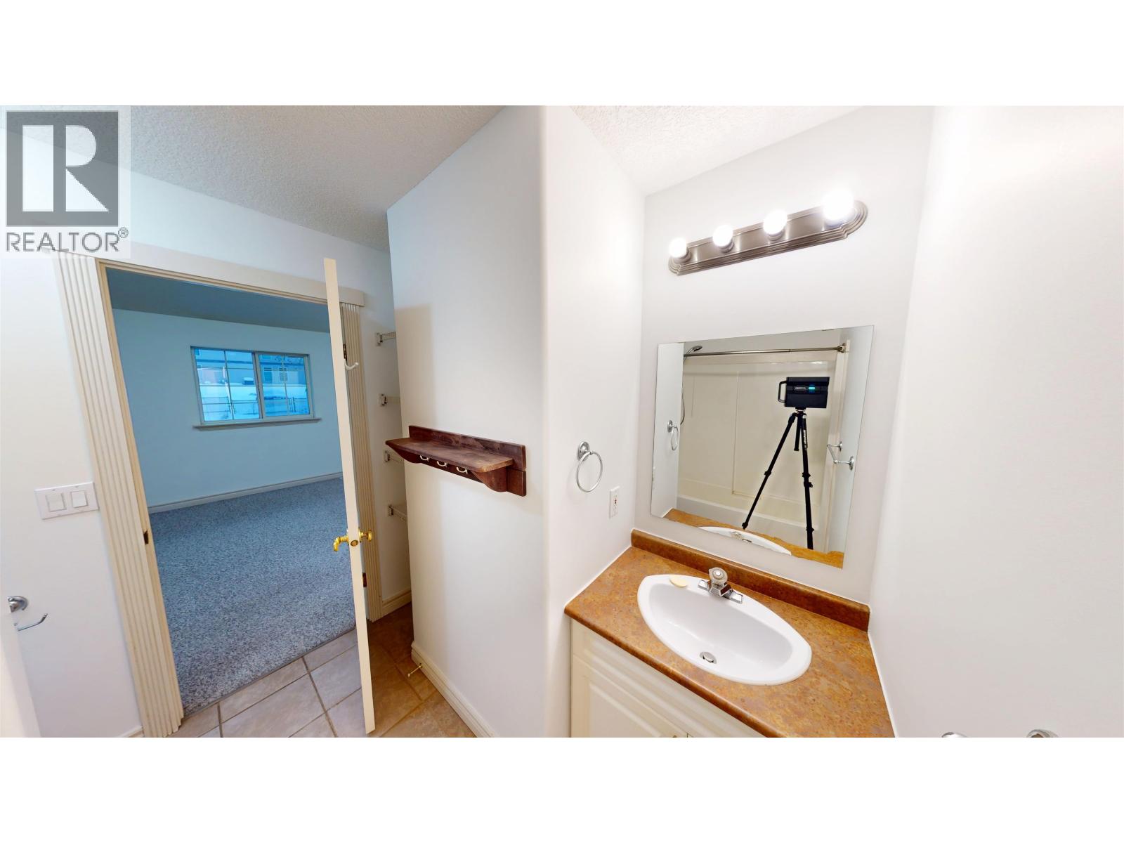 A 10007 111 AVENUE, Fort St. John