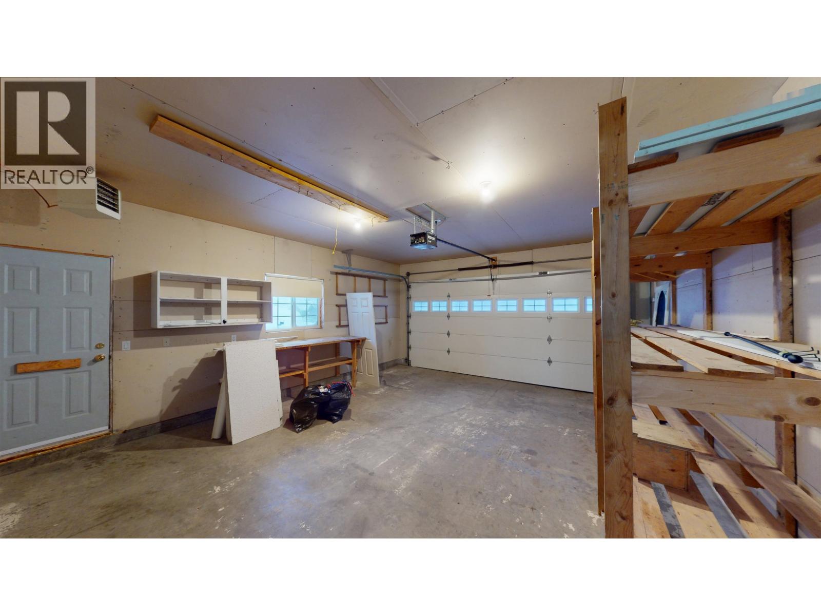 A 10007 111 AVENUE, Fort St. John