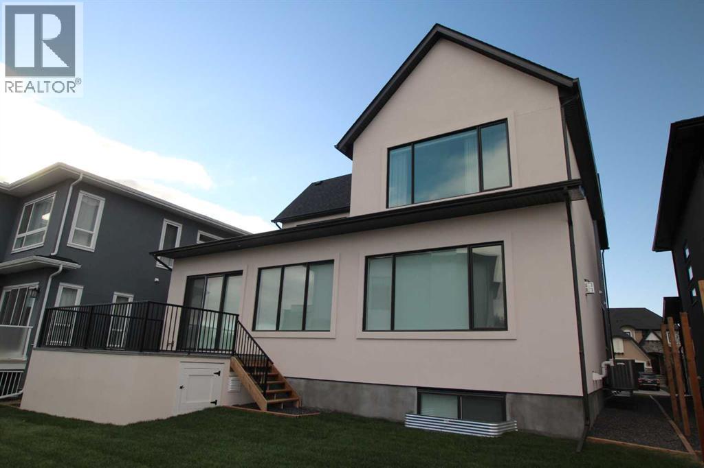 Single Family House for Sale in  Rockcliff Hill NW Rocky Ridge Calgary 